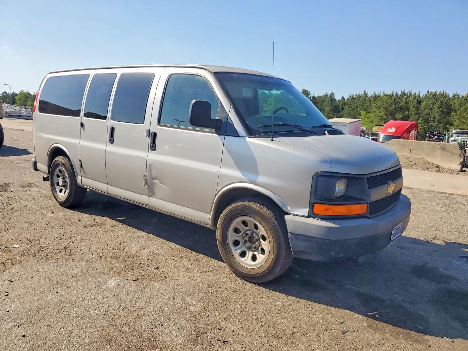 49716346 :رقم المزاد ، 1GNFG154091161616 vin ، 2009 Chevrolet Express G1500 مزاد بيع
