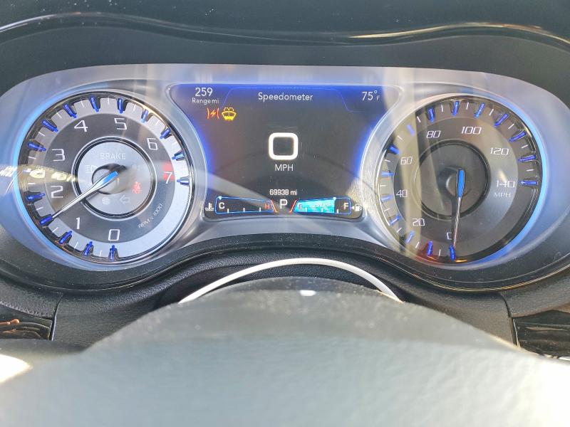 2018 Chrysler 300 მანქანა იყიდება აუქციონზე, vin: 2C3CCABG8JH243335, აუქციონის ნომერი: 49830256