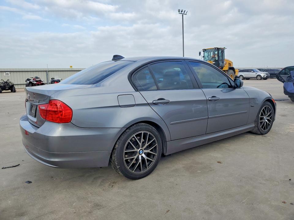 49642736 :رقم المزاد ، WBAPH73519E127568 vin ، 2009 Bmw 328 مزاد بيع
