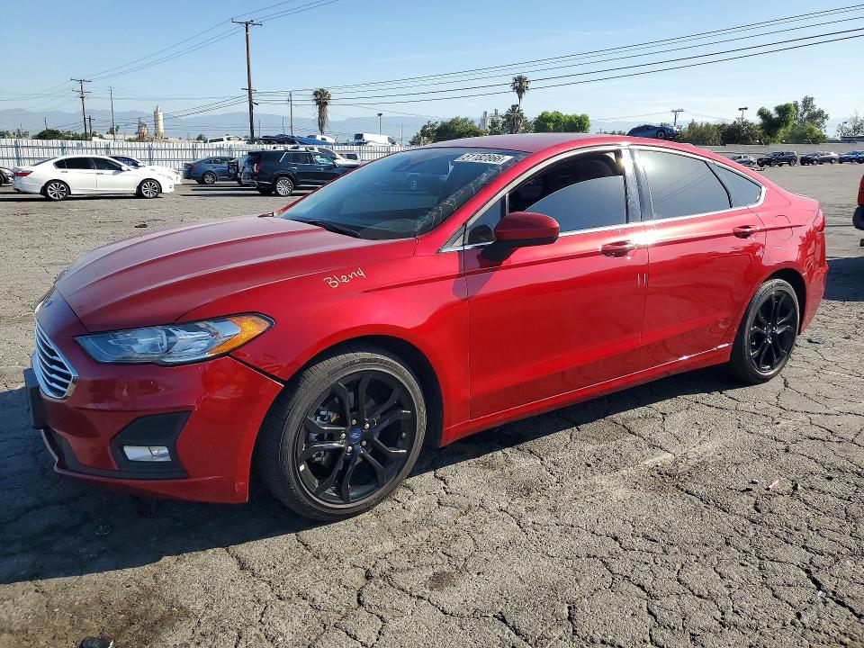 51182866 :رقم المزاد ، 3FA6P0HDXLR132867 vin ، 2020 Ford Fusion مزاد بيع