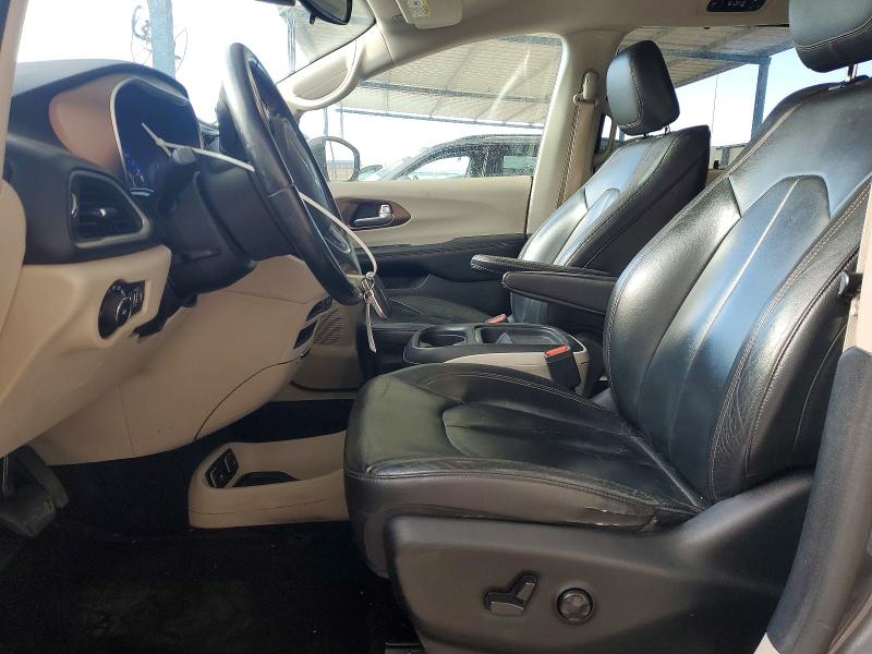 47931426 :رقم المزاد ، 2C4RC1BG6HR613157 vin ، 2017 Chrysler Pacifica مزاد بيع