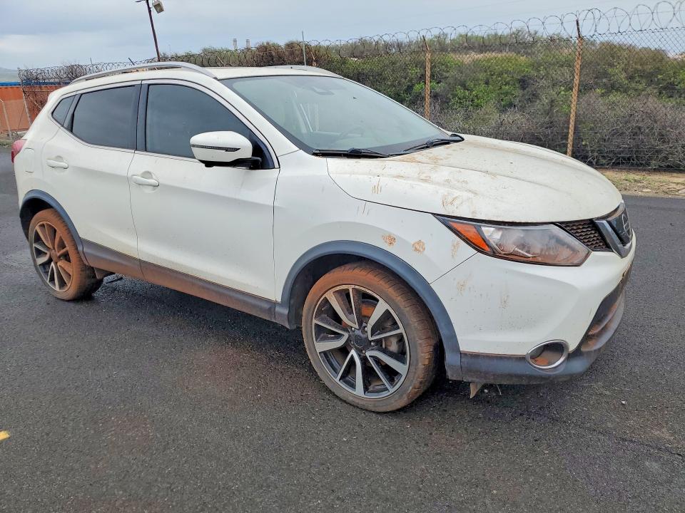 49398856 :رقم المزاد ، JN1BJ1CP1JW500271 vin ، 2018 Nissan Rogue Sport مزاد بيع