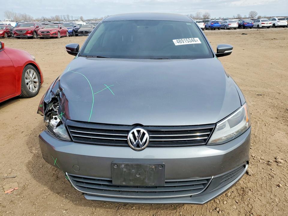 2013 Volkswagen Jetta მანქანა იყიდება აუქციონზე, vin: 3VWDX7AJXDM257888, აუქციონის ნომერი: 48915346