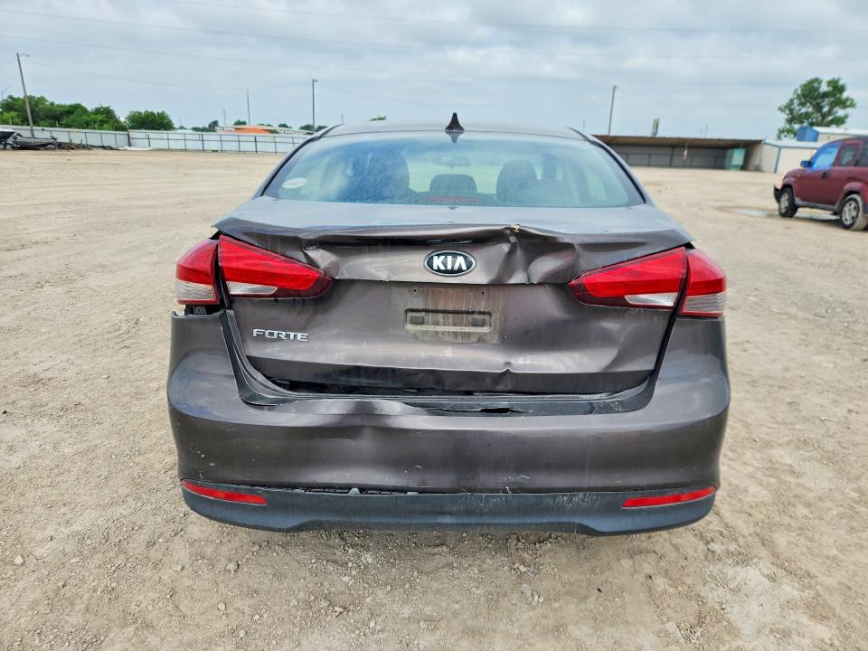 51207906 :رقم المزاد ، 3KPFK4A71JE169735 vin ، 2018 Kia Forte مزاد بيع