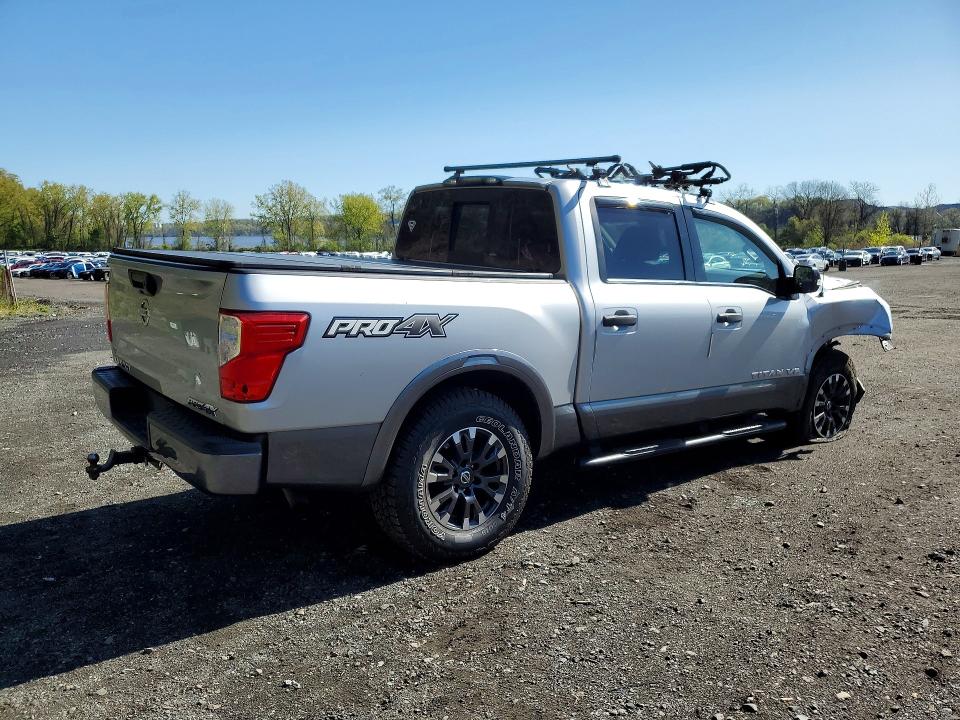51220976 :رقم المزاد ، 1N6AA1E52KN504371 vin ، 2019 Nissan Titan مزاد بيع
