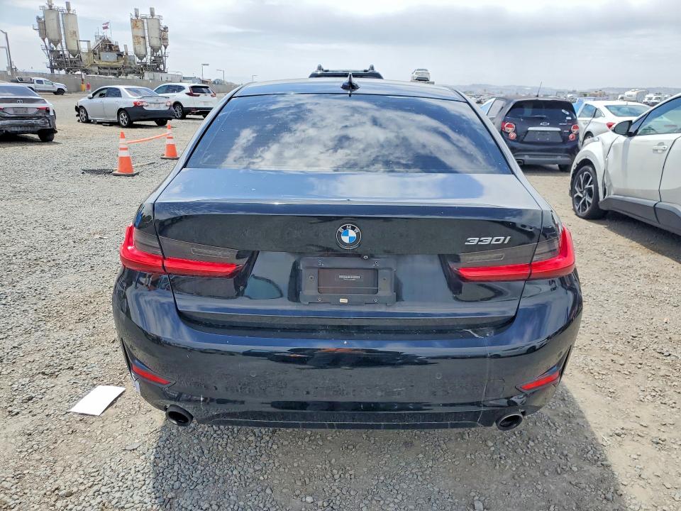 52079306 :رقم المزاد ، WBA5R1C5XKAJ98833 vin ، 2019 Bmw 330i مزاد بيع