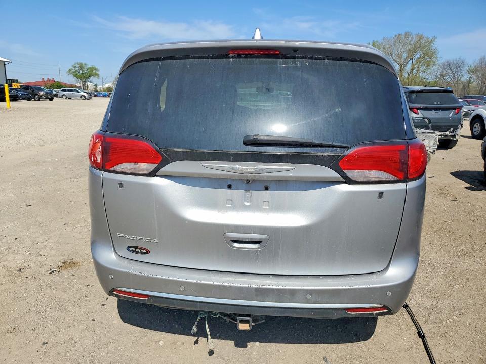 50636686 :رقم المزاد ، 2C4RC1BG5HR543912 vin ، 2017 Chrysler Pacifica مزاد بيع