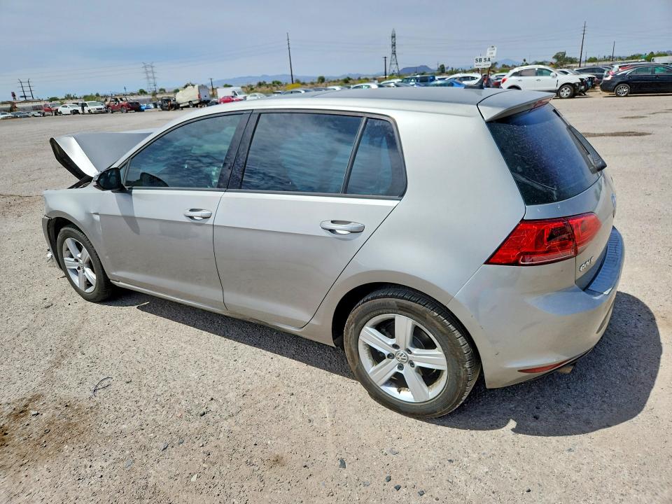 51014306 :رقم المزاد ، 3VW217AU9HM010158 vin ، 2017 Volkswagen Golf مزاد بيع