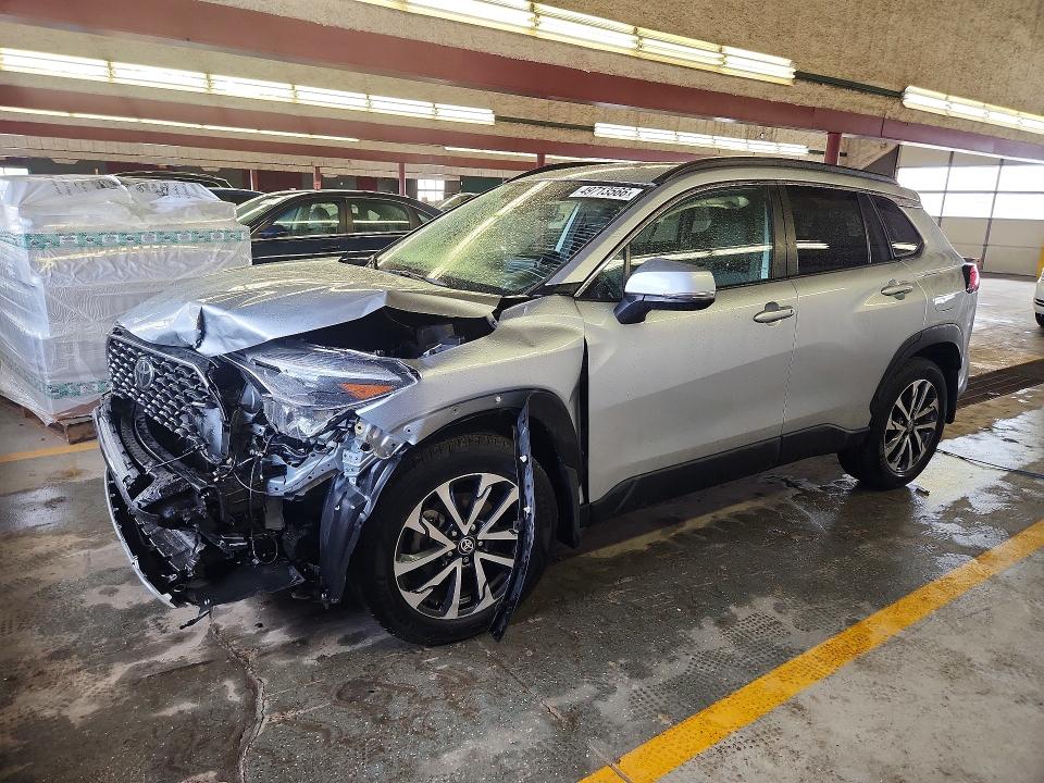 49713566 :رقم المزاد ، 7MUDAABG2RV116122 vin ، 2024 Toyota Corolla Cross مزاد بيع