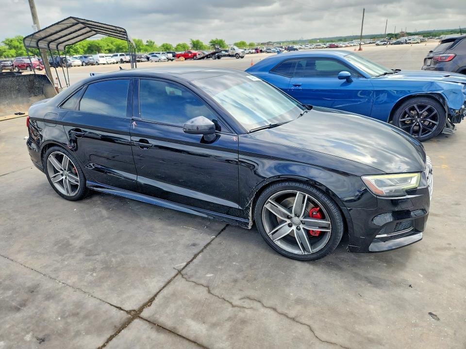 49580106 :رقم المزاد ، WAUB1GFF1K1028247 vin ، 2019 Audi S3 مزاد بيع