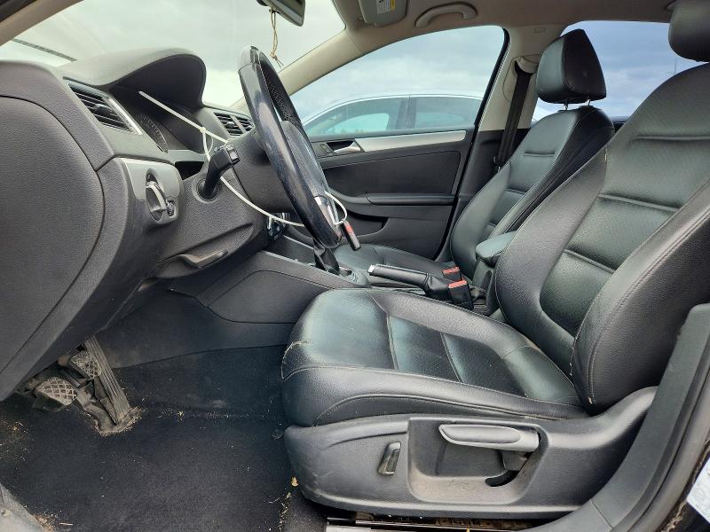 51015886 :رقم المزاد ، 3VWB17AJ3EM361567 vin ، 2014 Volkswagen Jetta مزاد بيع