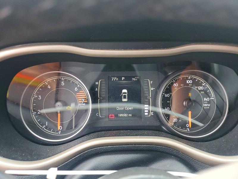 51583376 :رقم المزاد ، 1C4PJLCB4JD518844 vin ، 2018 Jeep Cherokee مزاد بيع