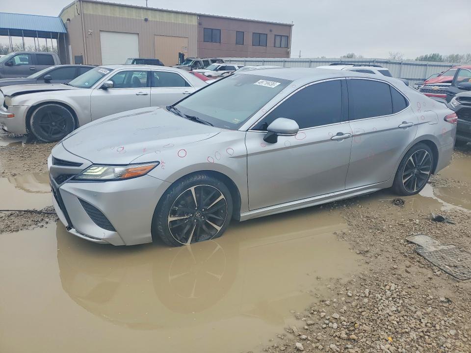 2018 Toyota Camry მანქანა იყიდება აუქციონზე, vin: 4T1B61HK9JU036567, აუქციონის ნომერი: 48710436