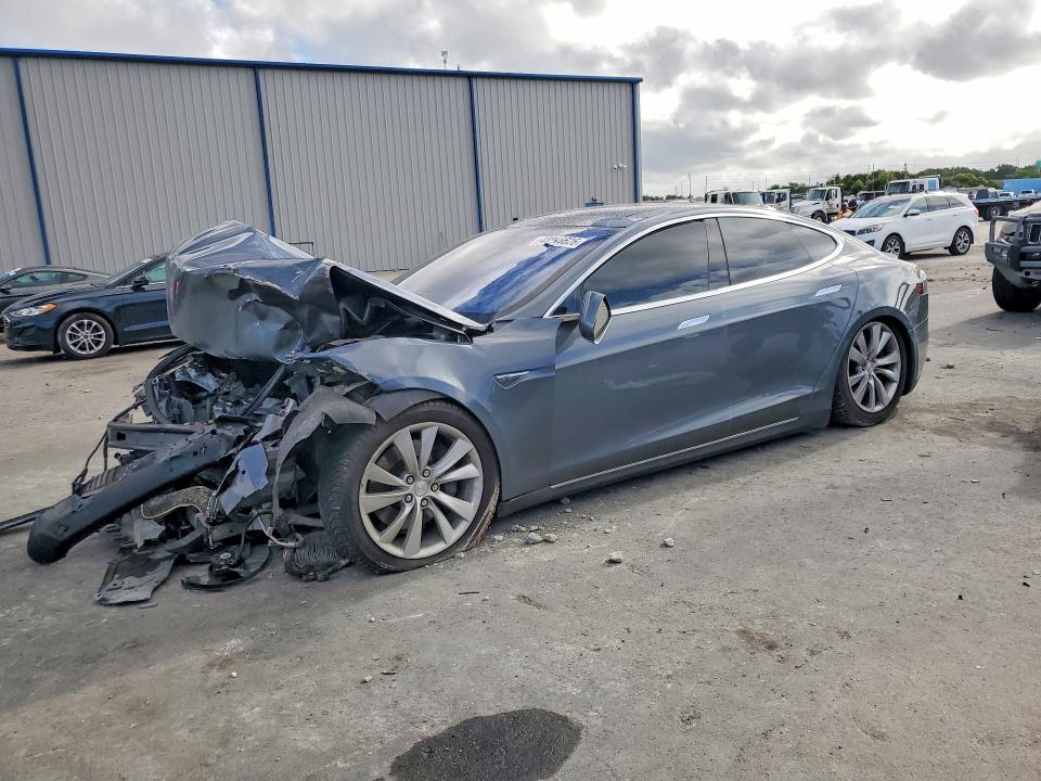 Продажа на аукционе авто 2013 Tesla Model S, vin: 5YJSA1CP2DFP27720, номер лота: 48946626