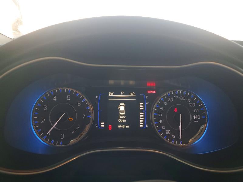 2015 Chrysler 200 მანქანა იყიდება აუქციონზე, vin: 1C3CCCABXFN751080, აუქციონის ნომერი: 50697006