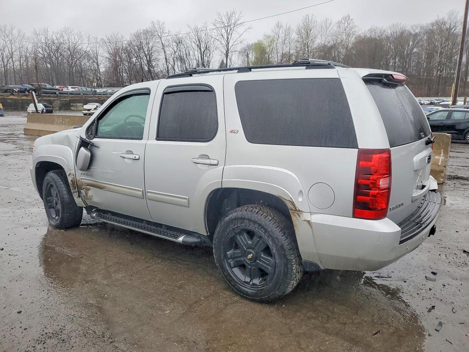 48364606 :رقم المزاد ، 1GNSKBE02BR292456 vin ، 2011 Chevrolet Tahoe مزاد بيع