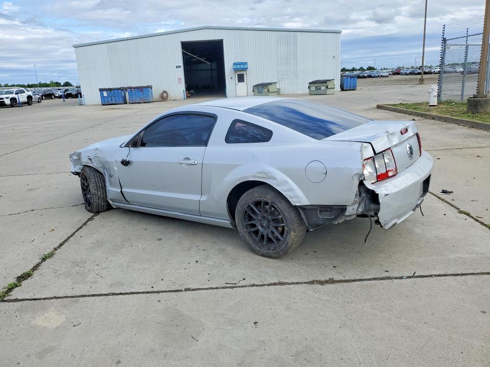 49451016 :رقم المزاد ، 1ZVHT82H885118160 vin ، 2008 Ford Mustang مزاد بيع
