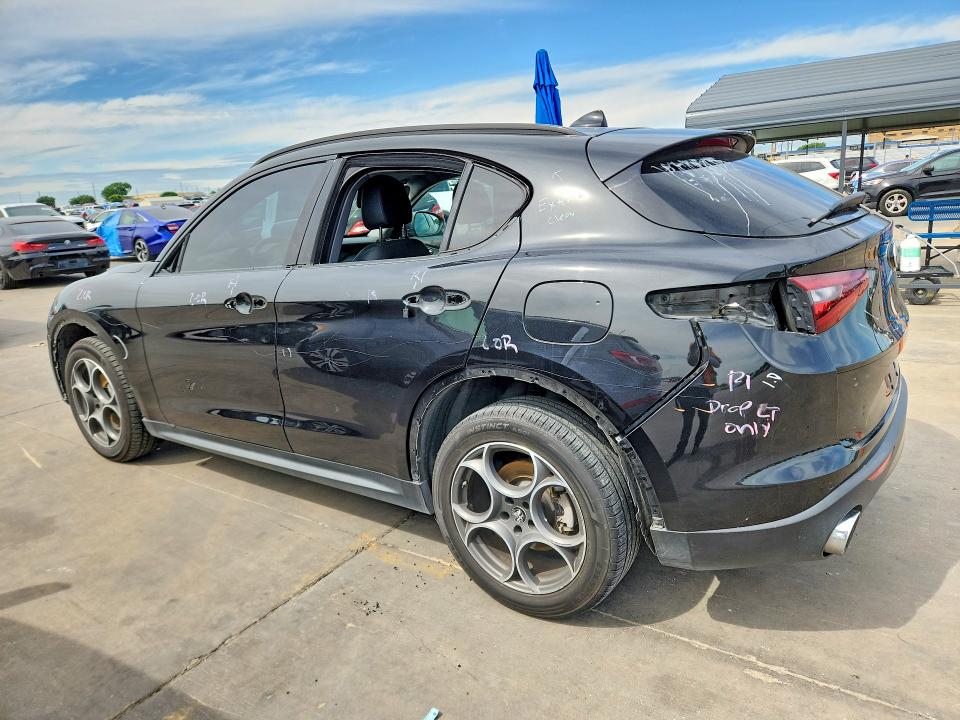 49682246 :رقم المزاد ، ZASPAJAN5M7D12217 vin ، 2021 Alfa Romeo Stelvio مزاد بيع