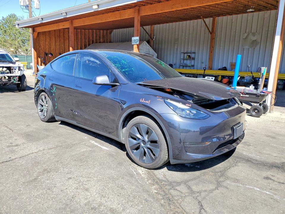 48689356 :رقم المزاد ، 7SAYGDED3RF202981 vin ، 2024 Tesla Model Y مزاد بيع