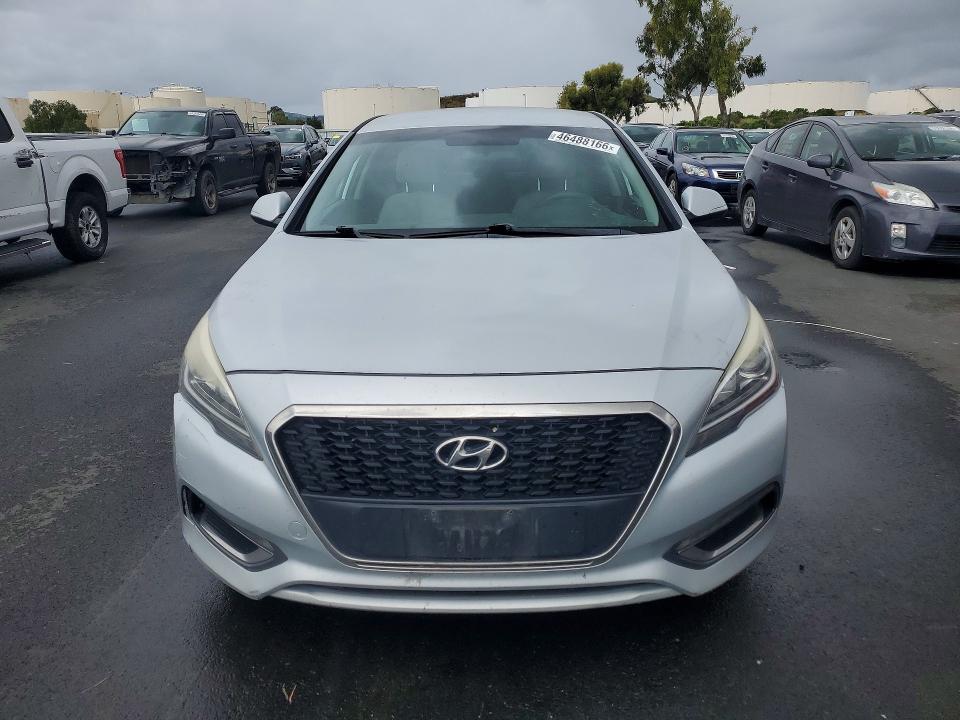 2017 Hyundai Sonata Hybrid მანქანა იყიდება აუქციონზე, vin: KMHE24L36HA063411, აუქციონის ნომერი: 46488166