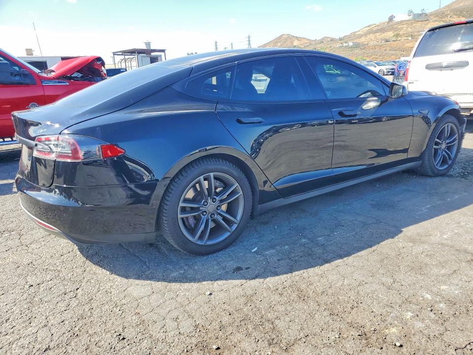 Aukcja sprzedaży 2015 Tesla Model S, vin: 5YJSA1S14FFP68821, numer aukcji: 49658236
