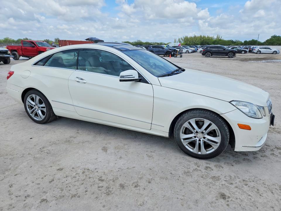 2010 Mercedes-benz E მანქანა იყიდება აუქციონზე, vin: WDDKJ5GB8AF046805, აუქციონის ნომერი: 51181616