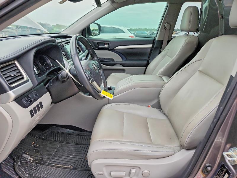 2019 Toyota Highlander მანქანა იყიდება აუქციონზე, vin: 5TDKZRFH3KS569537, აუქციონის ნომერი: 50248226