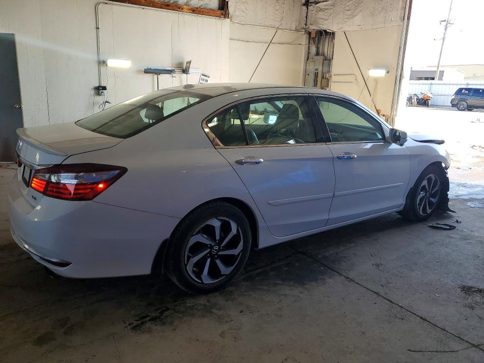 2016 Honda Accord მანქანა იყიდება აუქციონზე, vin: 1HGCR3F86GA002603, აუქციონის ნომერი: 50726876