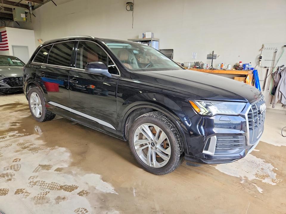 48642256 :رقم المزاد ، WA1LJAF78MD038024 vin ، 2021 Audi Q7 مزاد بيع