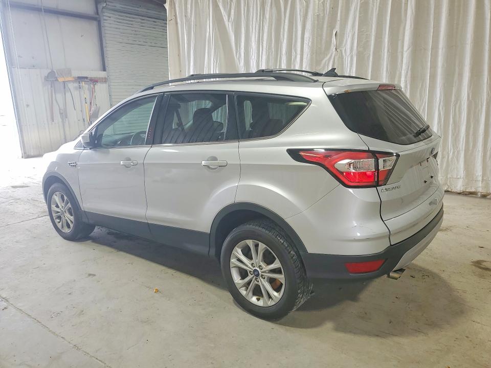 49529426 :رقم المزاد ، 1FMCU9GD9JUD33186 vin ، 2018 Ford Escape مزاد بيع