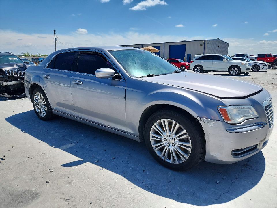 46843786 :رقم المزاد ، 2C3CCARG0EH384928 vin ، 2014 Chrysler 300 مزاد بيع