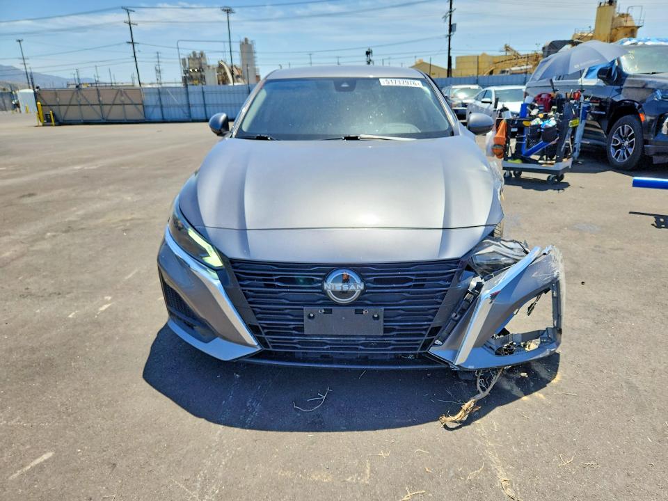 51717976 :رقم المزاد ، 1N4BL4DV9PN375563 vin ، 2023 Nissan Altima مزاد بيع