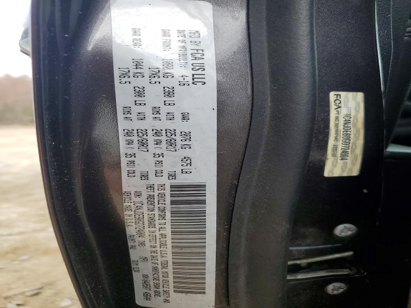 49608026 :رقم المزاد ، 1C4NJDEB0GD724004 vin ، 2016 Jeep Compass مزاد بيع
