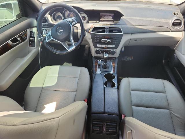 2013 Mercedes-benz C მანქანა იყიდება აუქციონზე, vin: WDDGF4HB8DA810184, აუქციონის ნომერი: 51792066