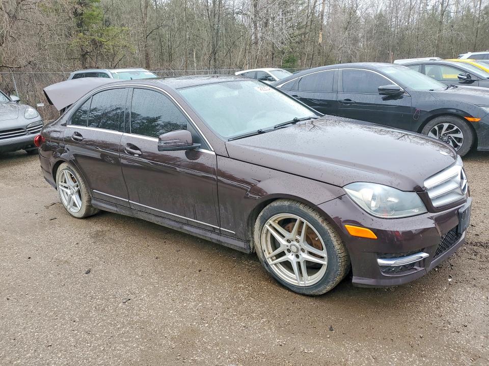 2012 Mercedes-benz C მანქანა იყიდება აუქციონზე, vin: WDDGF8FB7CF913706, აუქციონის ნომერი: 45835046