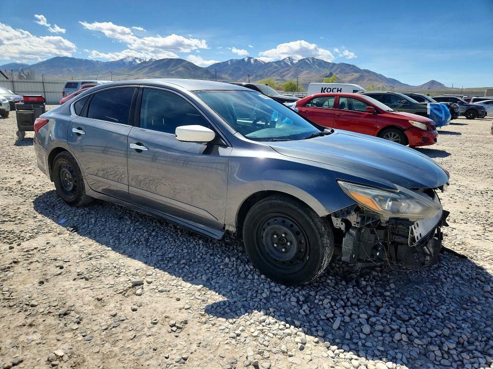 2018 Nissan Altima მანქანა იყიდება აუქციონზე, vin: 1N4AL3AP0JC473296, აუქციონის ნომერი: 48989136