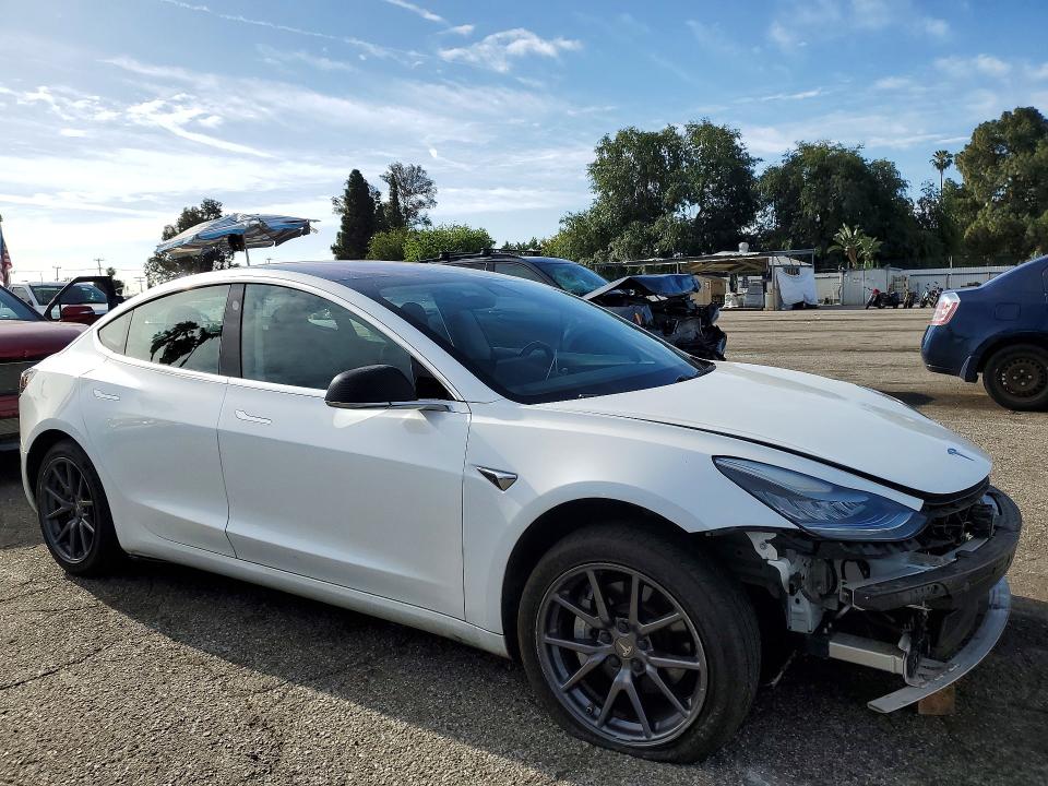 51143036 :رقم المزاد ، 5YJ3E1EAXKF300297 vin ، 2019 Tesla Model 3 مزاد بيع