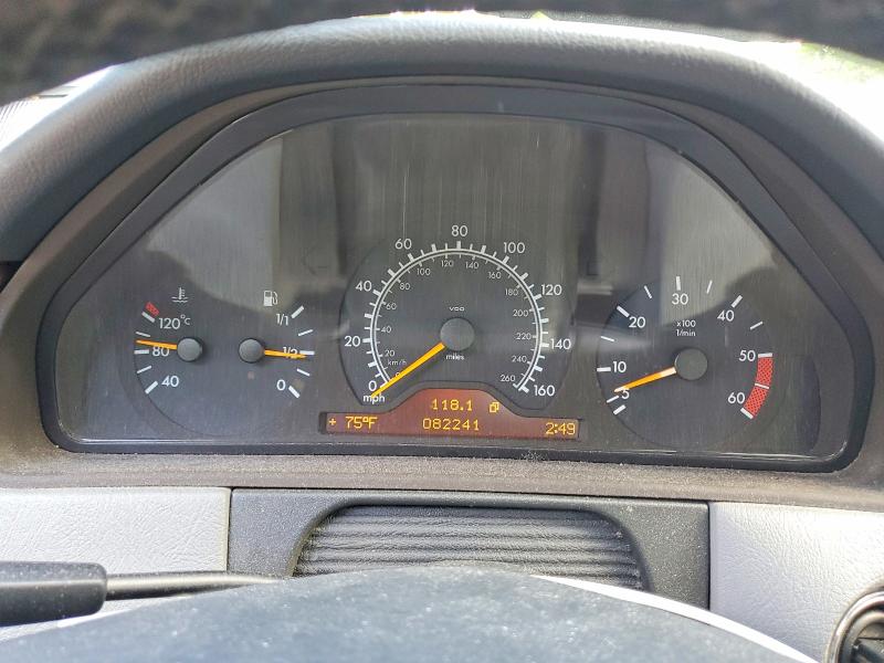 52021796 :رقم المزاد ، WDBJF25H5XA904152 vin ، 1999 Mercedes-benz E مزاد بيع