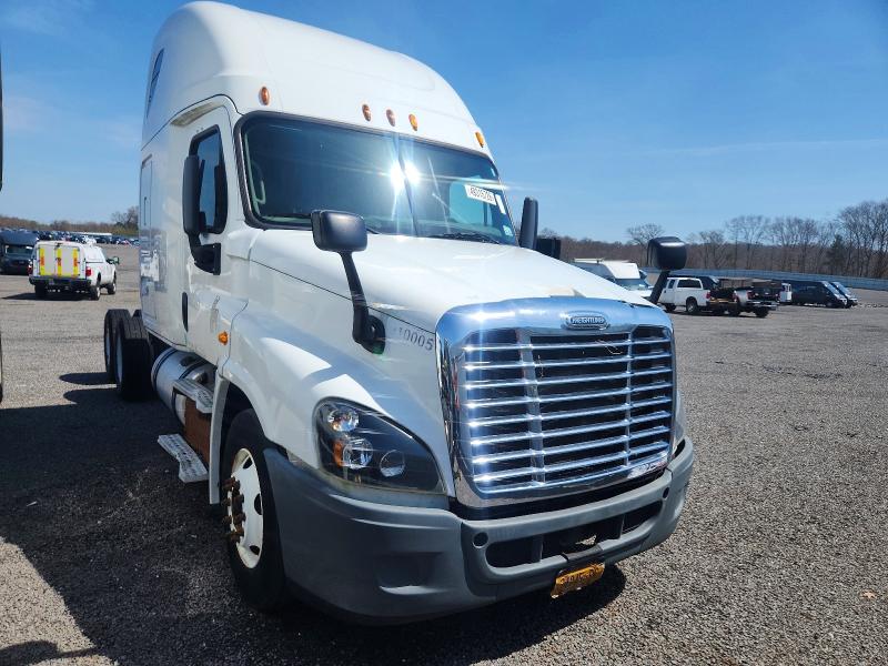 2015 Freightliner Cascadia 125 მანქანა იყიდება აუქციონზე, vin: 1FUJGLD67FLGJ1338, აუქციონის ნომერი: 49315726