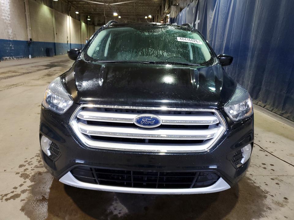 48416026 :رقم المزاد ، 1FMCU9GD5JUC58082 vin ، 2018 Ford Escape مزاد بيع