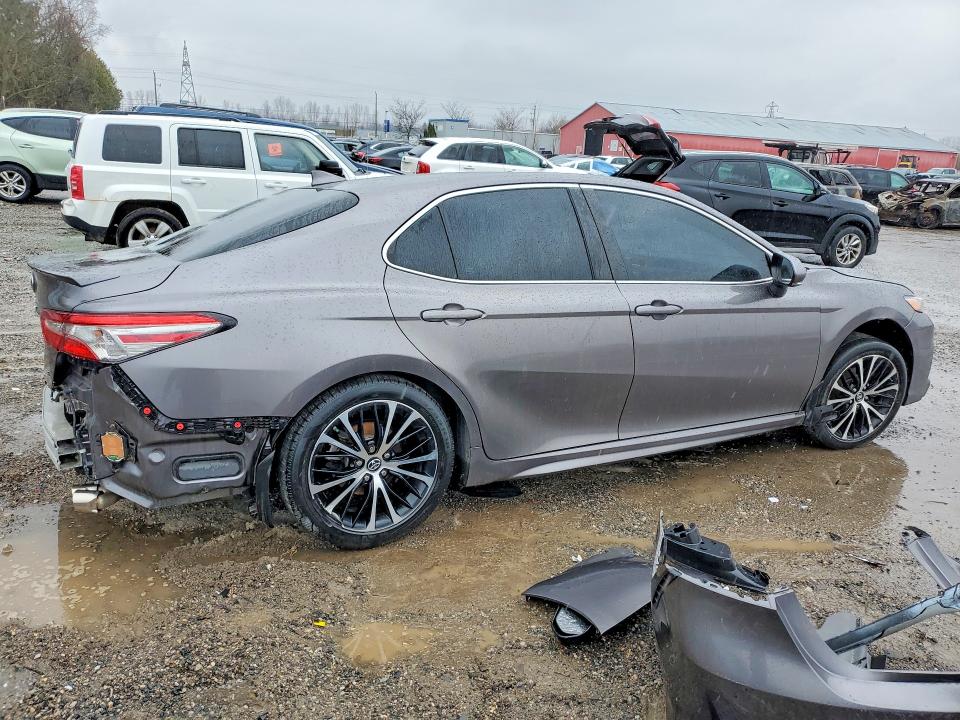 48737606 :رقم المزاد ، 4T1B11HK4KU846799 vin ، 2019 Toyota Camry مزاد بيع