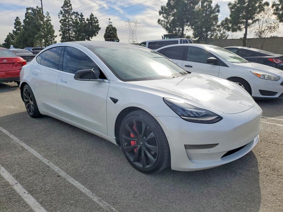 48829586 :رقم المزاد ، 5YJ3E1EA3LF745918 vin ، 2020 Tesla Model 3 مزاد بيع
