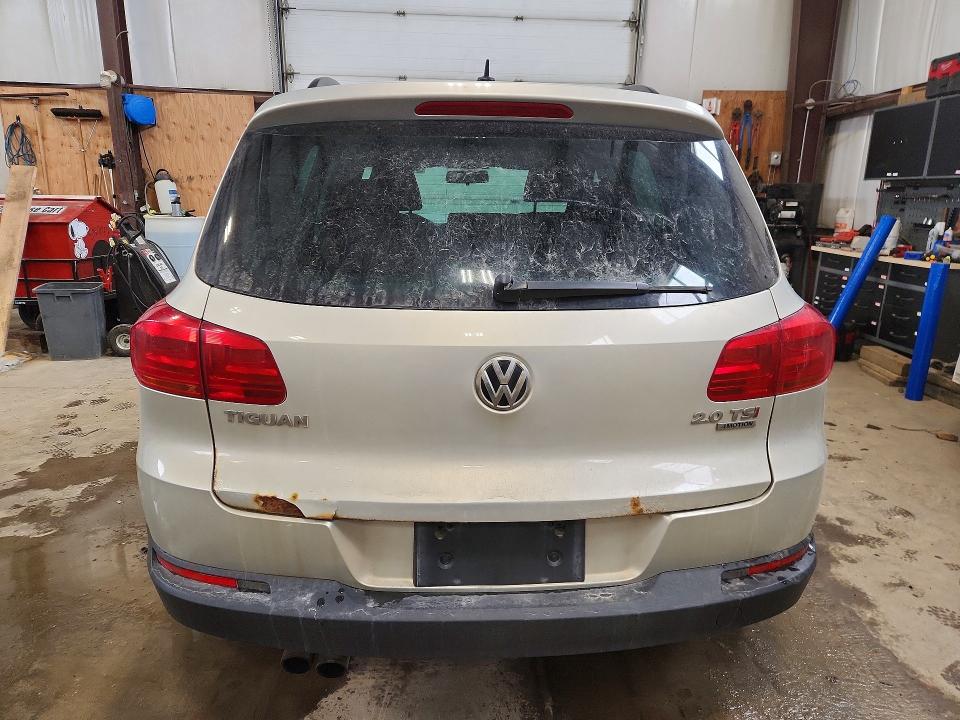48411216 :رقم المزاد ، WVGJV3AX2EW570942 vin ، 2014 Volkswagen Tiguan مزاد بيع