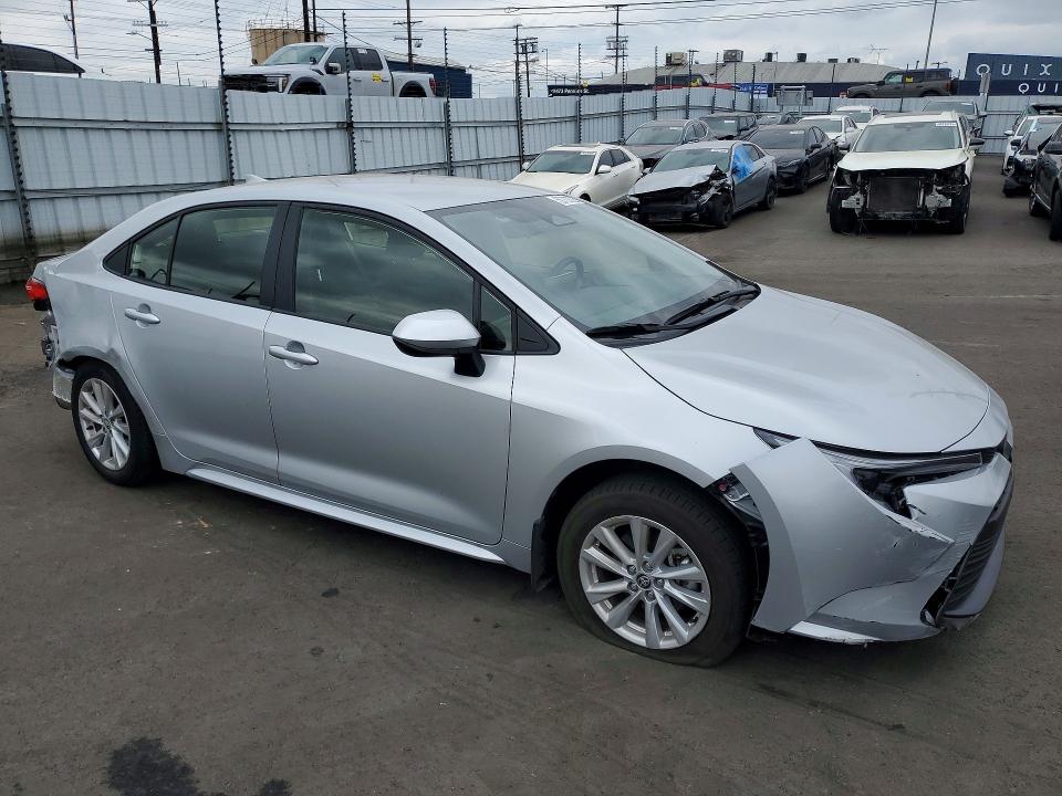 50763526 :رقم المزاد ، JTDBCMFE1T3120063 vin ، 2026 Toyota Corolla Hybrid مزاد بيع