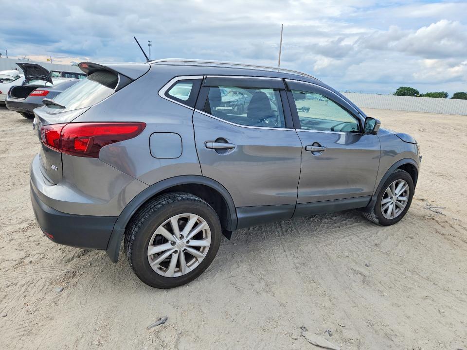 52207876 :رقم المزاد ، JN1BJ1CP9JW101141 vin ، 2018 Nissan Rogue Sport مزاد بيع