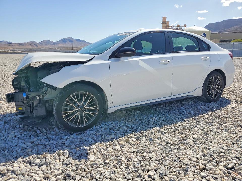 2022 Kia Forte მანქანა იყიდება აუქციონზე, vin: 3KPF54AD8NE452197, აუქციონის ნომერი: 51641056