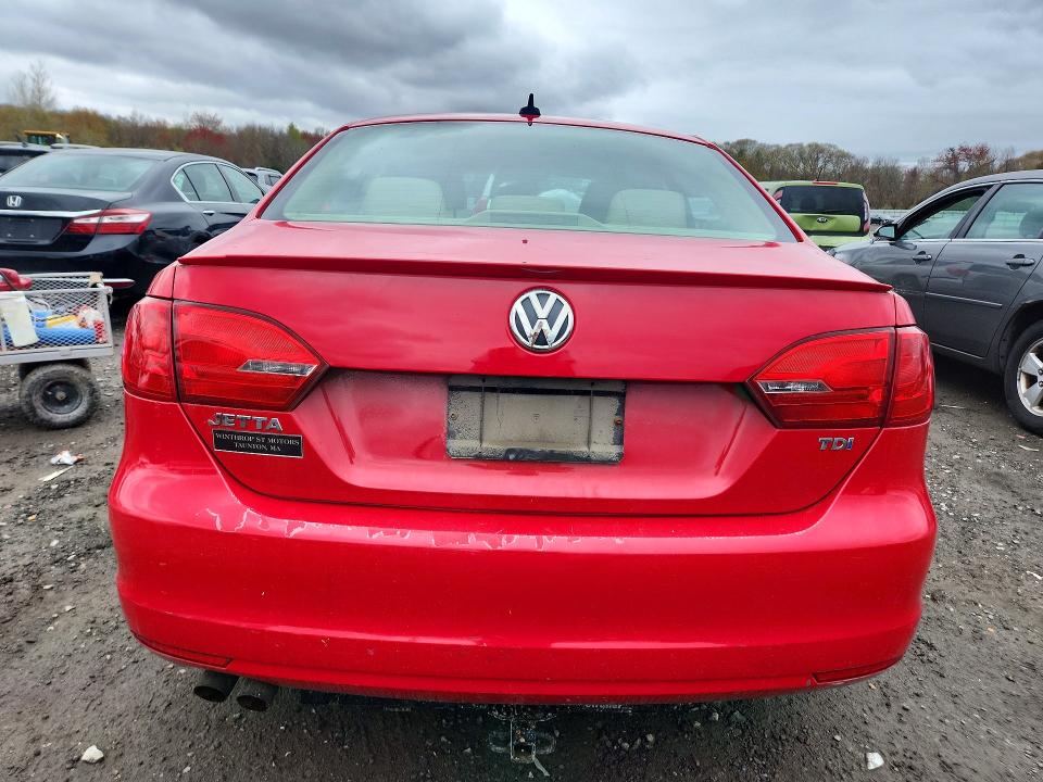 Auction sale of the 2011 Volkswagen Jetta, vin: 3VWLL7AJ8BM064028, lot number: 52022246