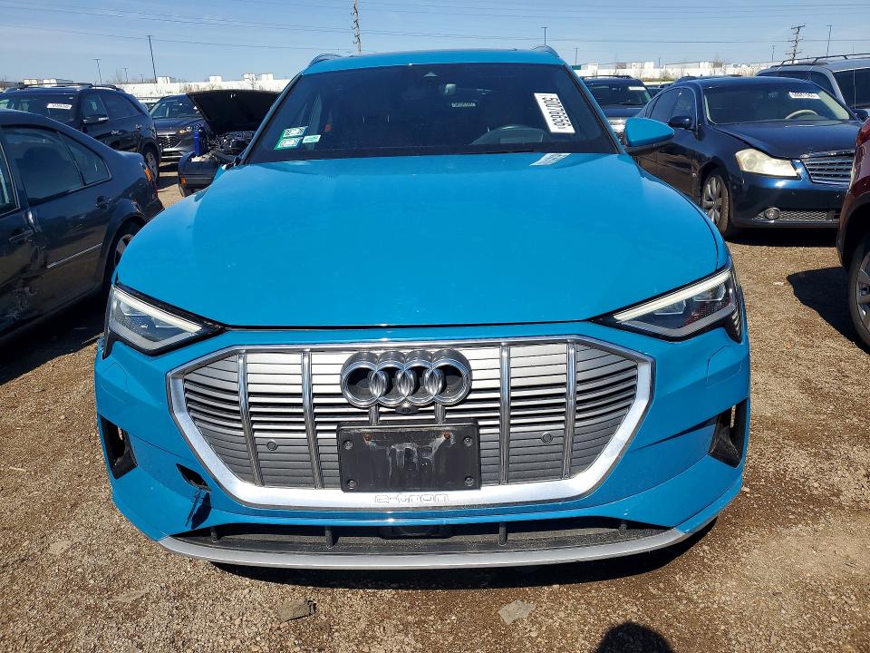 Продаж на аукціоні авто 2019 Audi E-tron, vin: WA1VAAGE7KB014859, номер лоту: 50076656