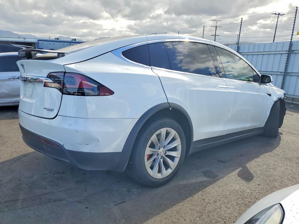 Aukcja sprzedaży 2018 Tesla Model X, vin: 5YJXCAE22JF102280, numer aukcji: 51381246
