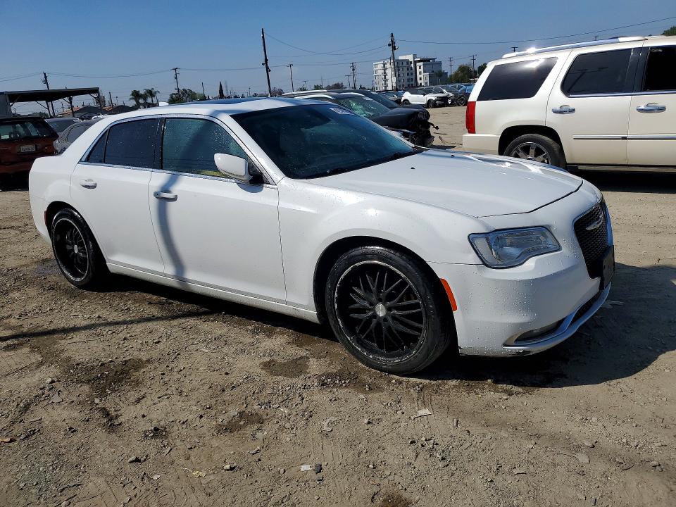 48940776 :رقم المزاد ، 2C3CCAAGXGH170611 vin ، 2016 Chrysler 300 مزاد بيع
